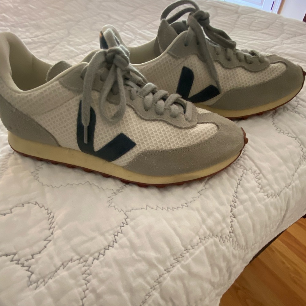 Veja Rio Branco sneakers size 9